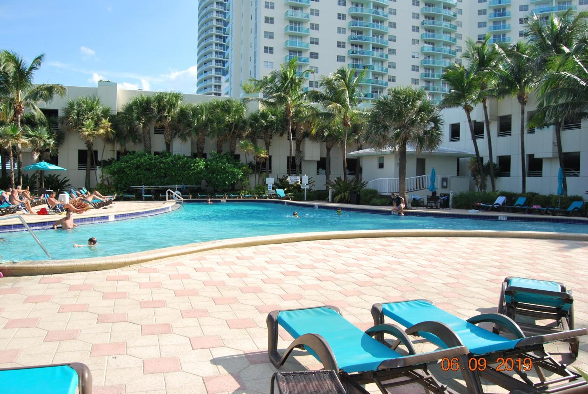 The Tides Apartment Hollywood Extérieur photo
